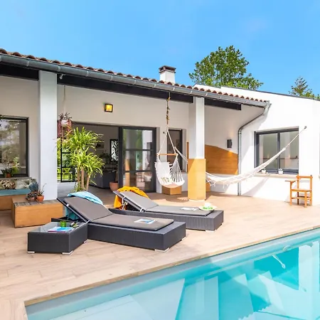 Manureva - Piscine Au Sel * Μπιαρίτζ