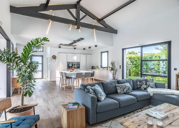 Hébergement de vacances Manureva - Piscine Au Sel