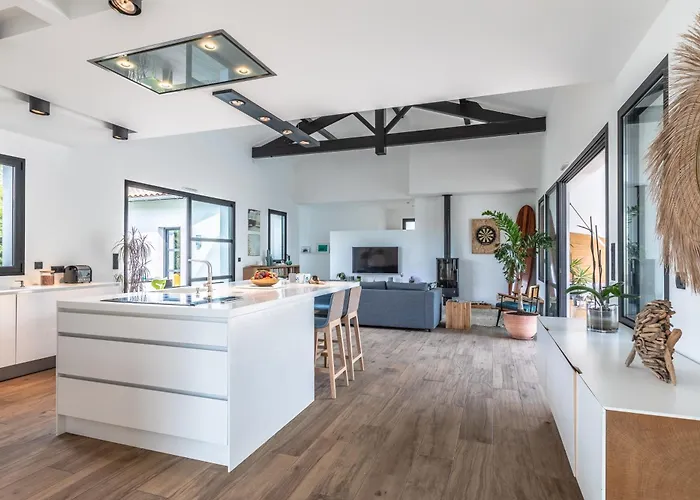 Manureva - Piscine Au Sel * بياريتز